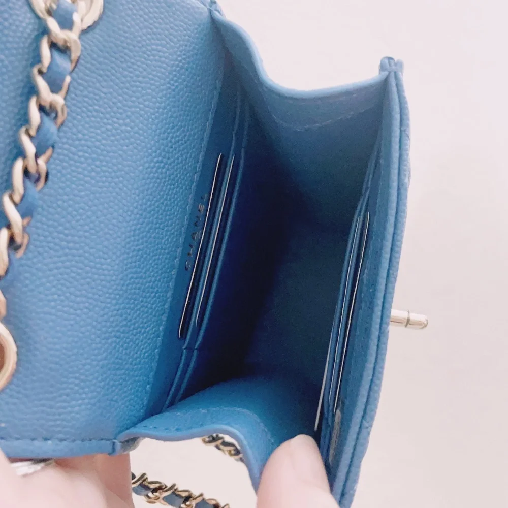 Chanel classic flap phone holder bag - Picture 6 of 8